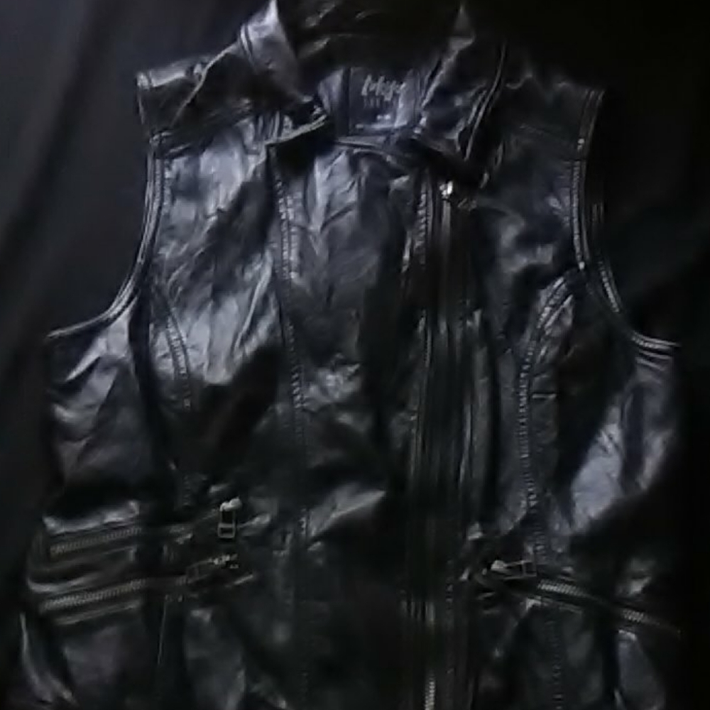 Women leather vest